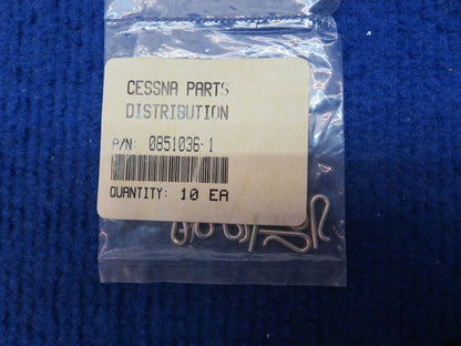 Cessna Clip P/N 0851036-1 LOT OF 2 NOS (0622-332)