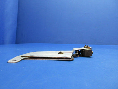 Beech 95-B55 Baron Heat Control Bellcrank & Switch P/N 95-55002-31 (0623-732)