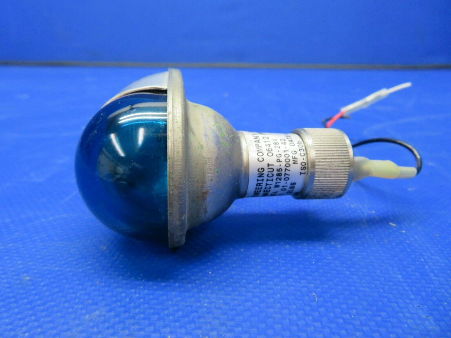 Cessna 170 Whelen Position Light 28V RH Green Lens P/N 01-0770001-42 (0721-879)