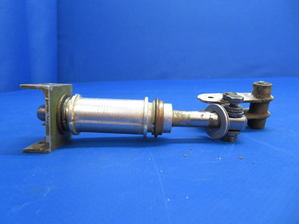 Piper PA-34-200T Stabilizer Trim Barrel / Shaft / Arm P/N 37422-00 (0223-987)