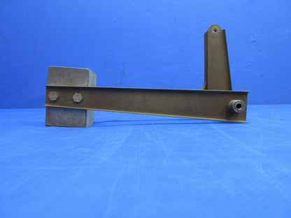 Cessna 310 / 310I Elevator Bob Weight Bellcrank Assy P/N 0861171-7 (1023-758)