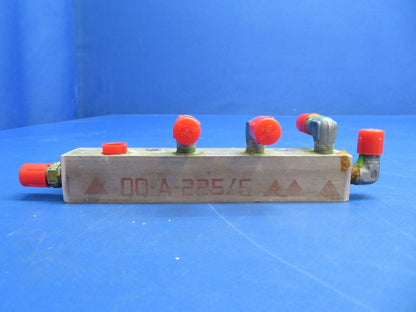 Piper PA-28R-201T Hydraulic Manifold LH P/N 67520-00, 67520-000 (1122-702)