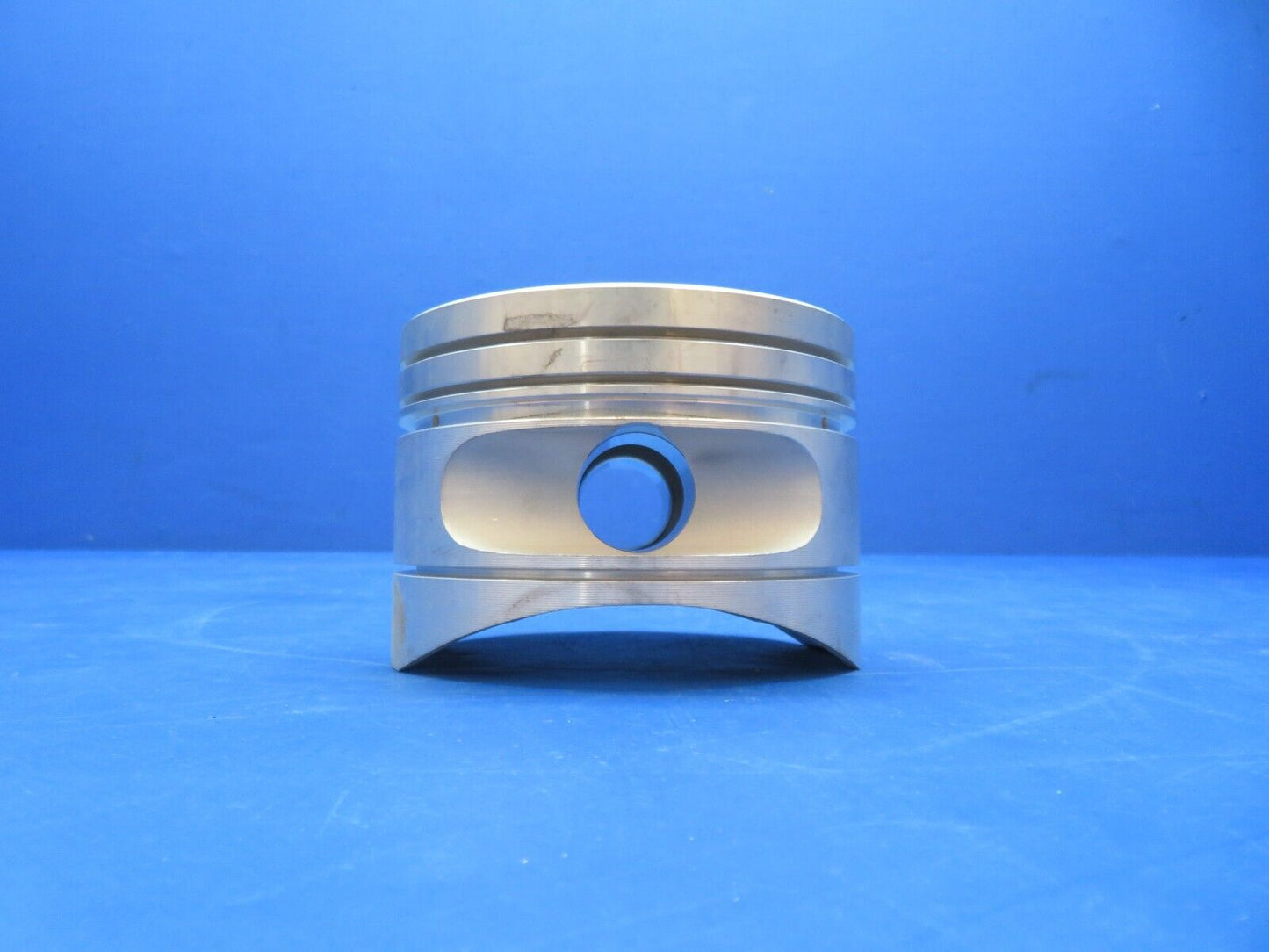 Continental Piston P/N 640945 NEW OLD STOCK (0923-664)