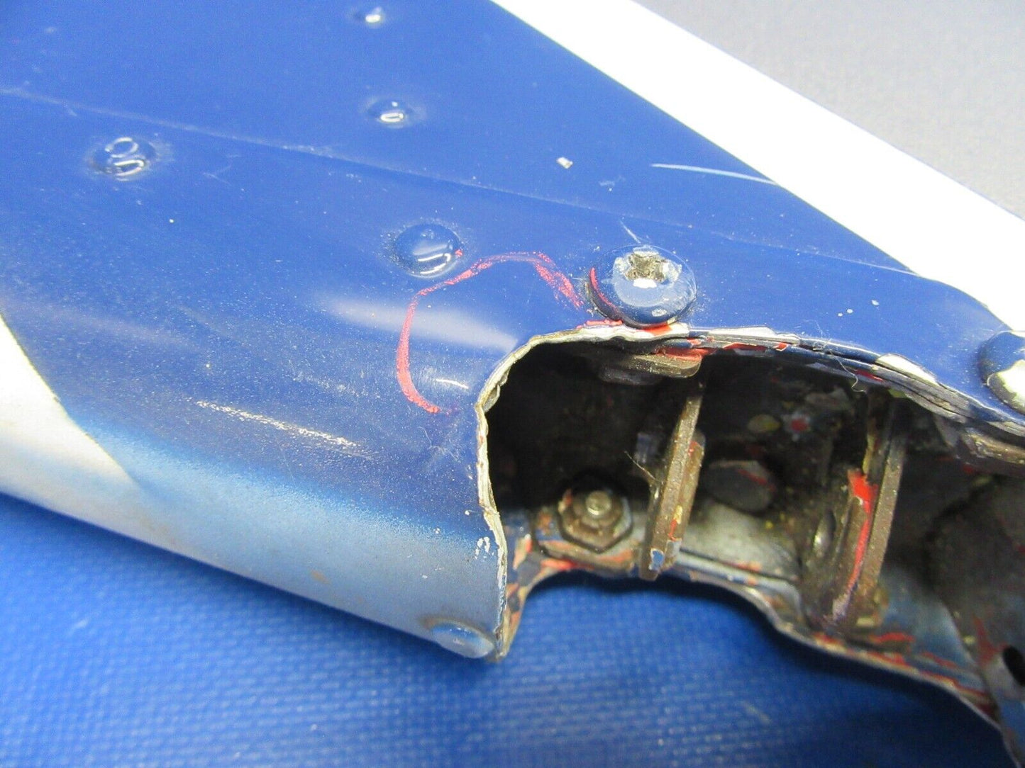 Piper PA-31-350 Chieftan Rudder Assembly w/ Tab P/N 40046-30 (1123-05)