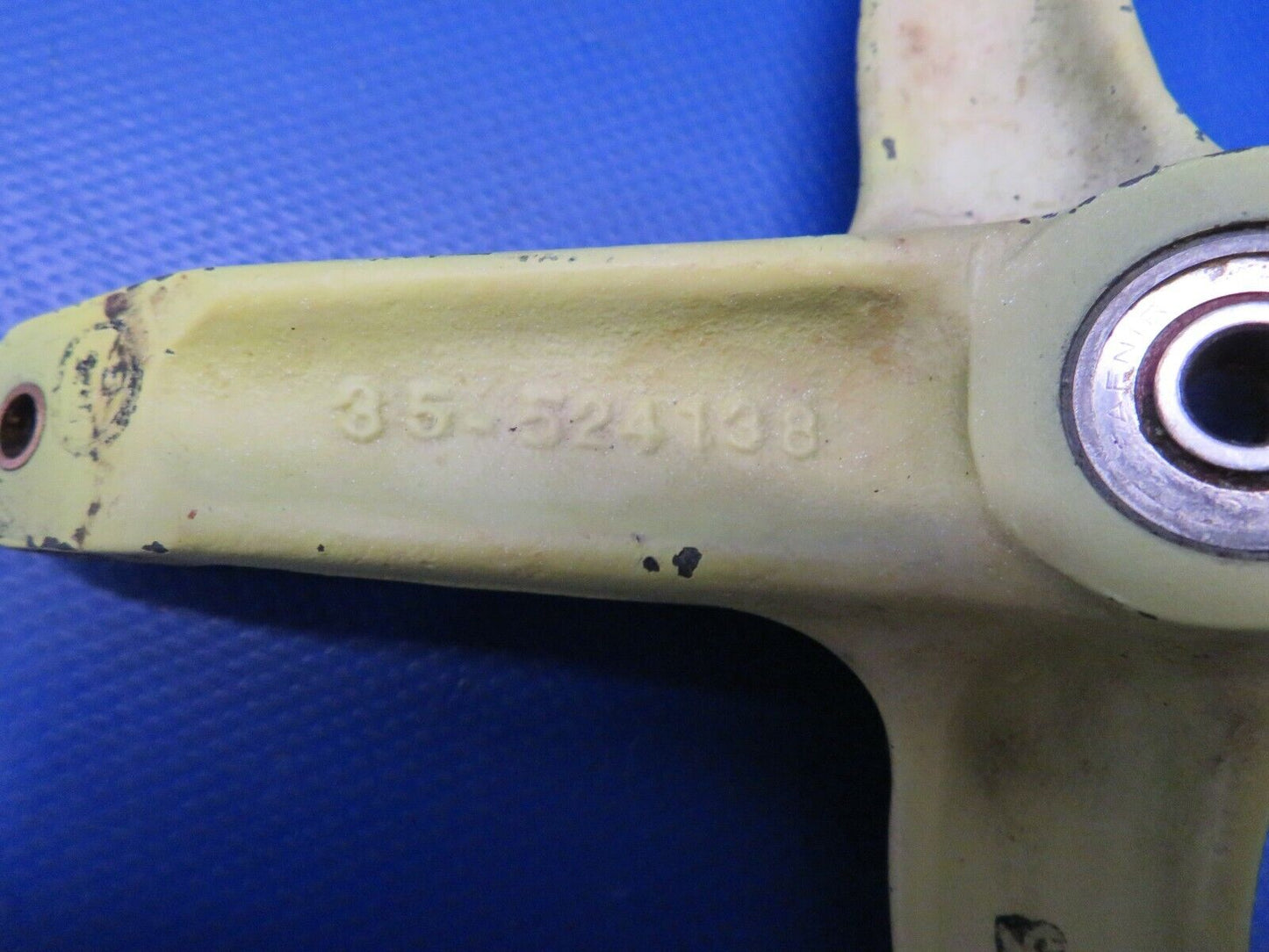 Beech Baron E-55 Bellcrank Rudder Control RH P/N 35-524138-2 (0120-138)