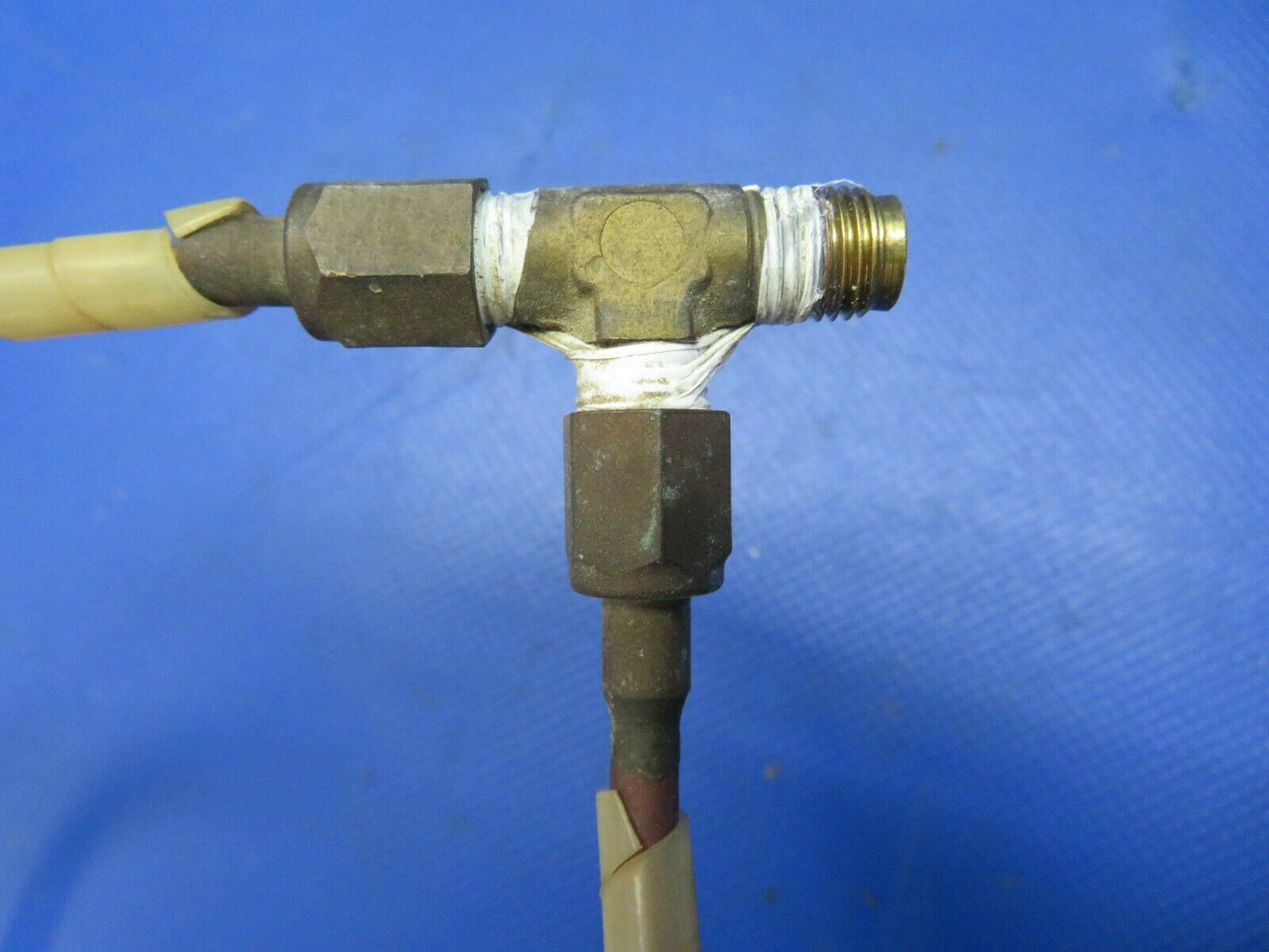 Cessna Oxygen Outlet Valves w/ Lines P/N C166006-0109 LOT (0821-831)