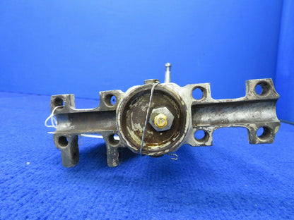 1956 Cessna 310 Main Landing Gear RH P/N 0841000-96 (0422-76)