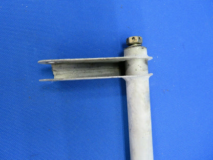Cessna 210L Torque Tube Assy Nose Gear Door P/N 1217025-1 (0820-476)