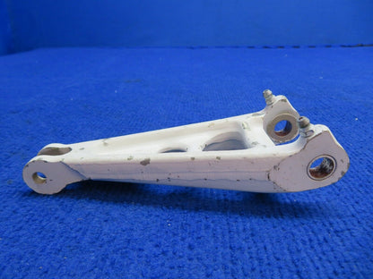 Beech Main Gear LWR Torque Link Knee P/N 35-815194-13 (0722-657)