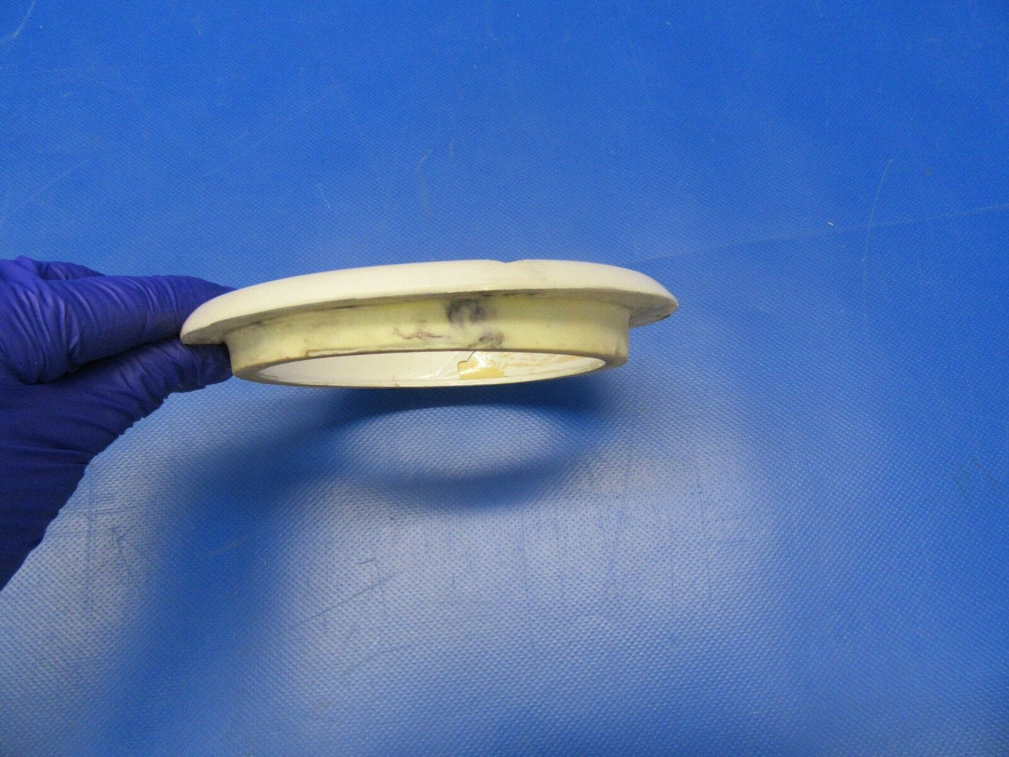 Beech Baron 58P Retainer Landing Light P/N 102-369011-1 (0318-336)