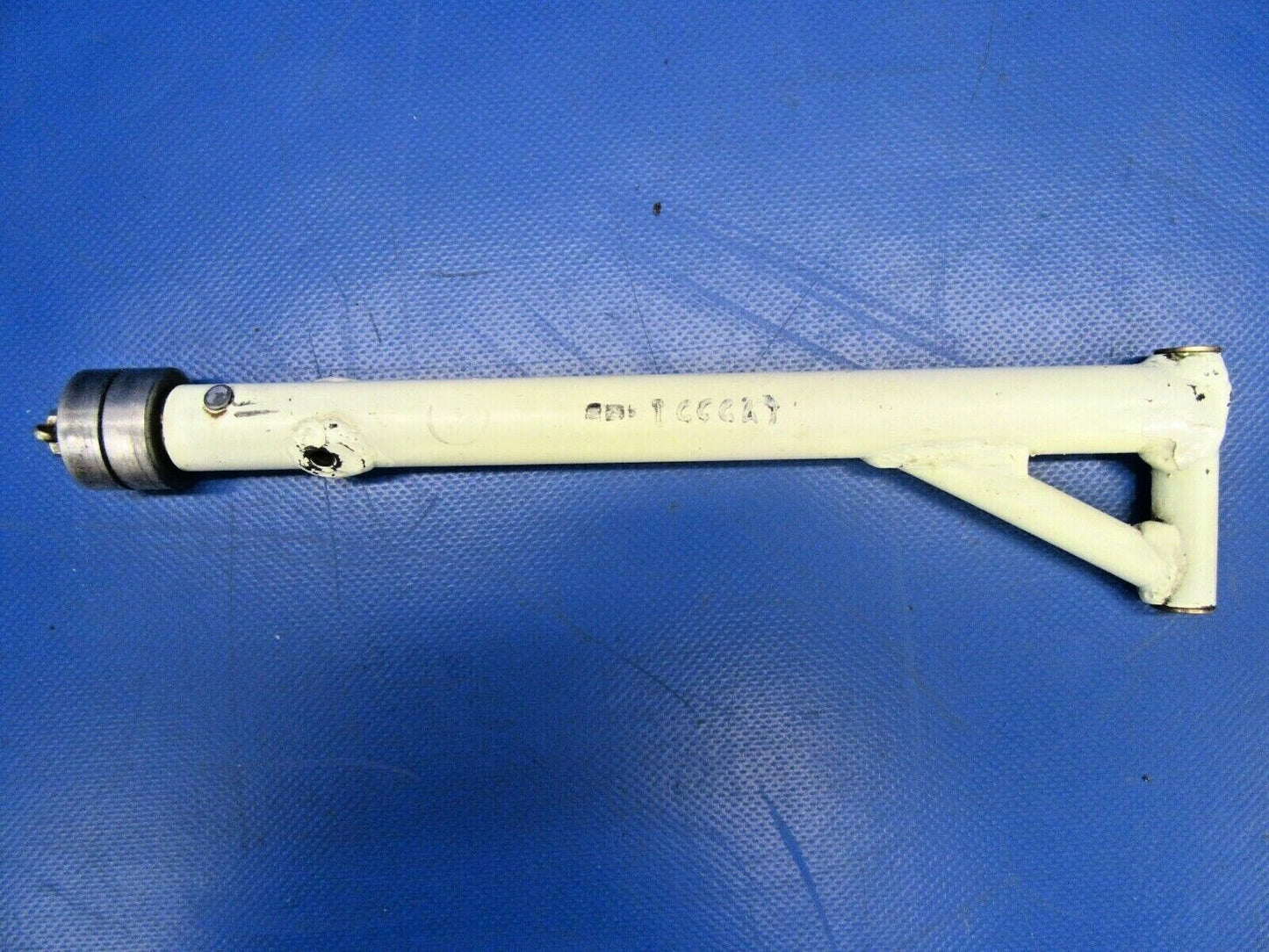 Bellanca 17-30A Super Viking Actuating Arm Aileron LH 195350 L/H (0819-307)