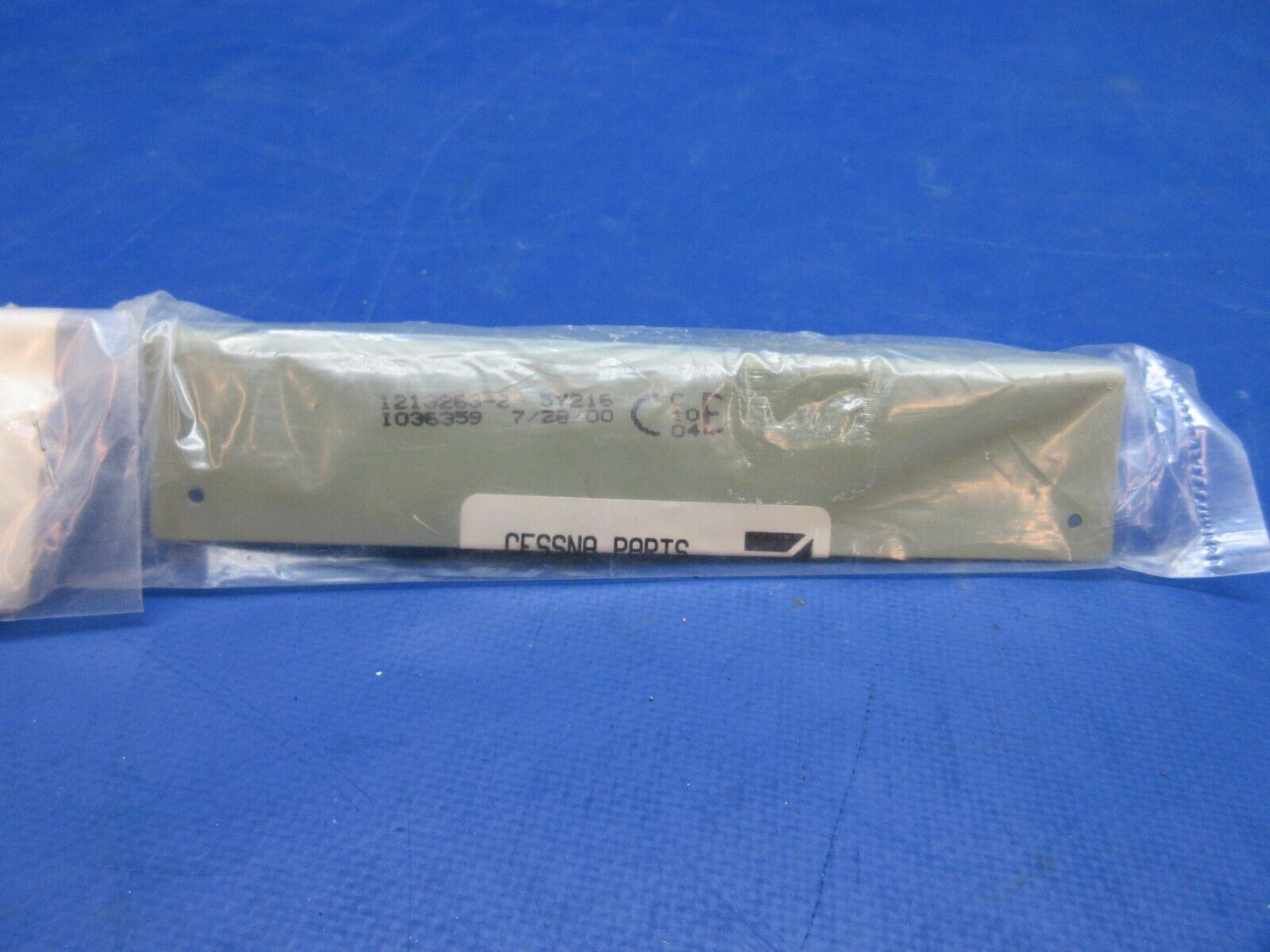 Cessna 210 RH Mount Hinge P/N 1213263-1 NOS (1123-899)