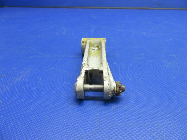 Beech F35 Steering Idler Arm P/N 35-825052 (1021-390)