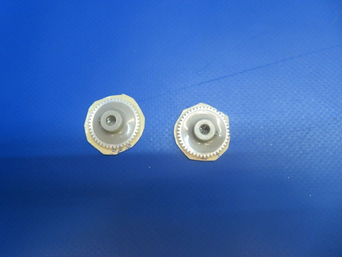 Cessna Internal Flap Motor Gear P/N P48A19-44 LOT OF 2 NOS (0922-932)