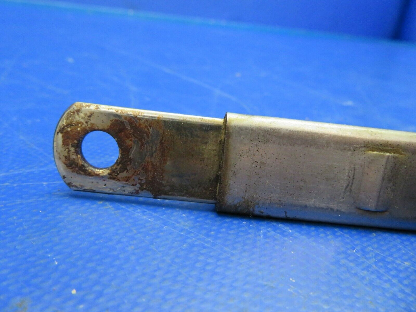 Cessna 310P Baggage Door Stop Nacelle P/N 0811488-8 (0620-771)