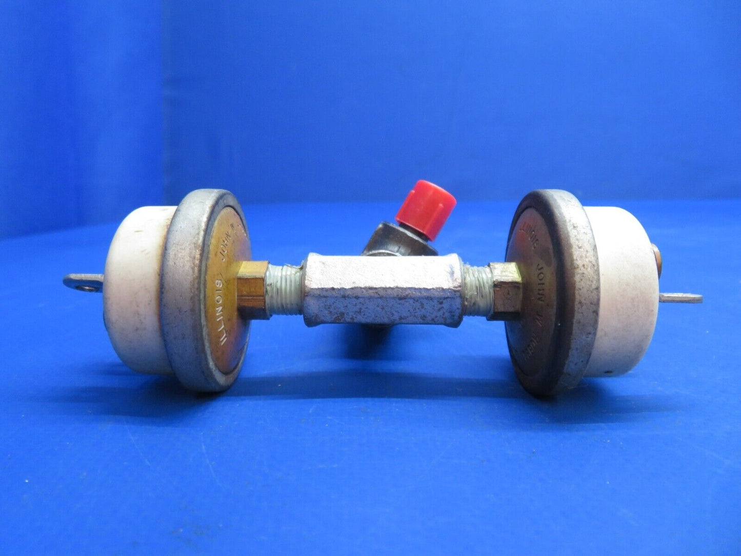 Piper PA-34-200T Seneca II RH Engine Pressure Switch Assy P/N 587-990 (0223-890)