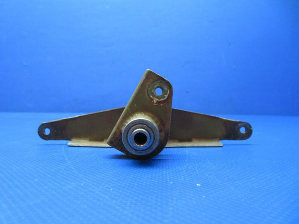 Cessna 337 / 337E LH Aileron Bellcrank Assy P/N 1462000-1 (1223-292)