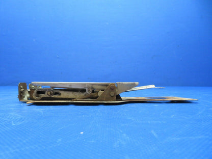 Cessna 337 / 337E Latch Assy Cabin Door P/N 1517011-1 FOR PARTS (0124-253)