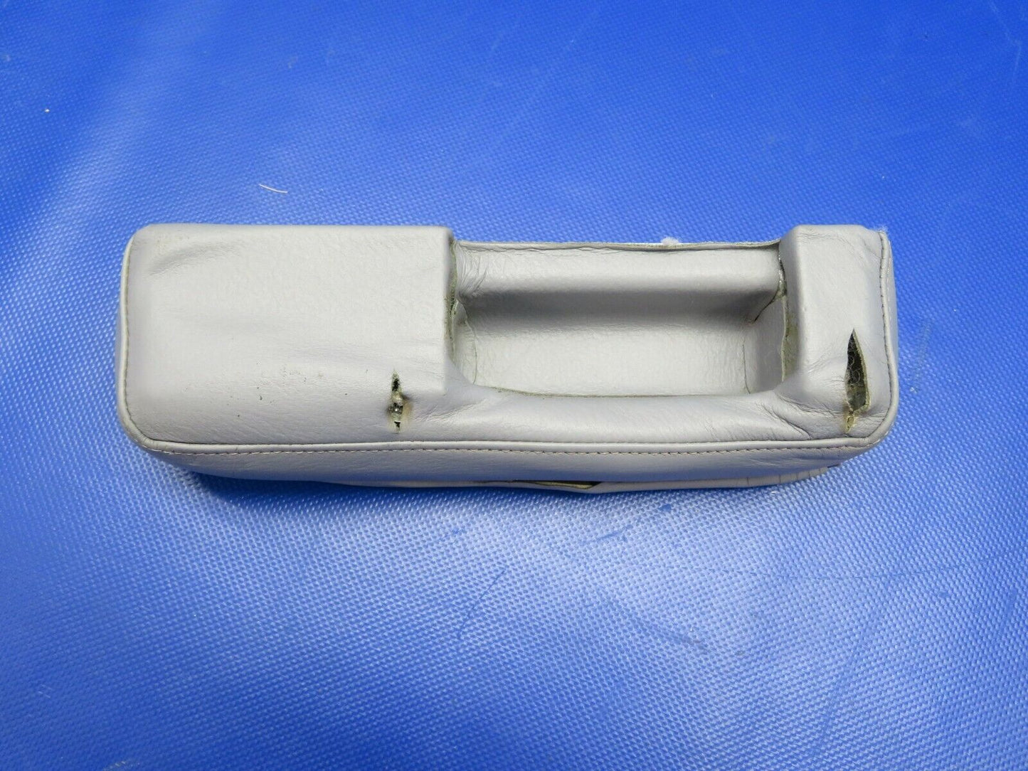 Piper PA-32R-300 Lance Arm Rest RH P/N 66710-17 (0121-199)