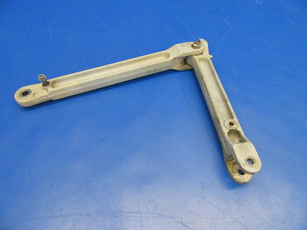 Cessna 310 Main Landing Gear Link Assy P/N 0841103-497, 0841102-497 (0519-338)