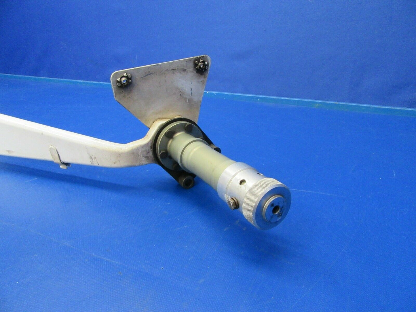 Diamond DA40-180 Strut Main Gear RH P/N D41-3213-12-50_1