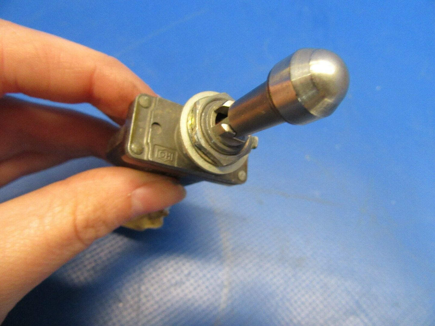 Cessna Toggle Switch 28V P/N MS24658-21N (0519-424)