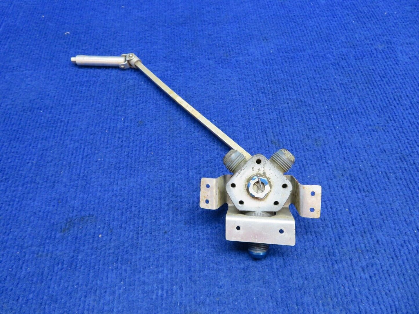 Cessna 172 Fuel Selector Valve P/N 9851067-4 CORE (0622-51)