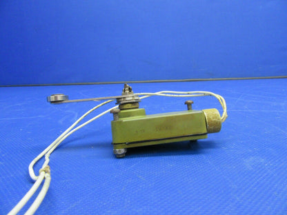 Cessna 210 Switch Gear Uplock / Limit Switch P/N 1VA49 (0721-514)