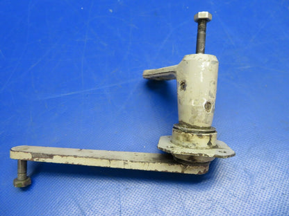 Cessna 310P Crank Assy Door Actuator MLG RH P/N 5045001-8 (0620-675)