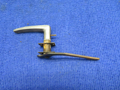 Piper PA-38-112 LH Door Int & Ext Handles, Stop Assy P/N 77514-10 (0422-788)