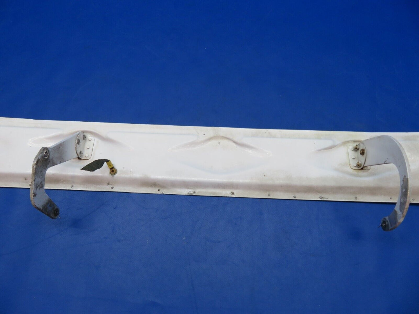 Cessna 401 RH Nose Gear Door Assy w/ Hinges P/N 5013076-2 (0523-639)