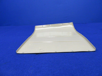 Piper PA-32-300 Baggage Compartment Headliner LH & RH 68633-02 (1121-467)