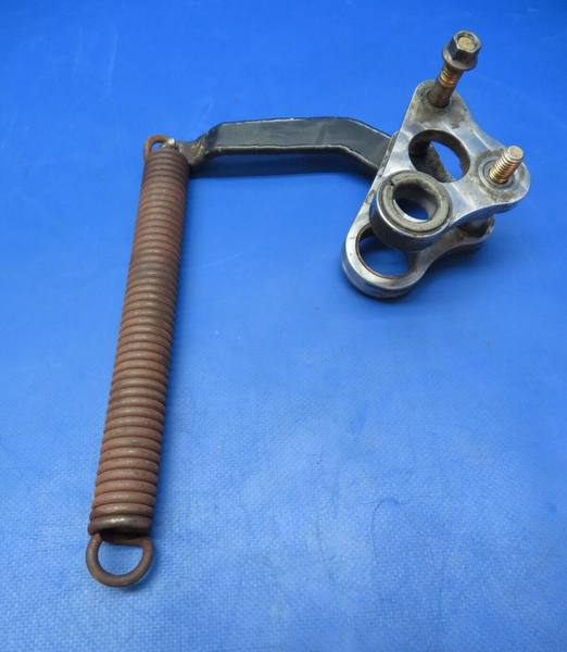 Diamond DA-42 RH Driver Plate w/ Brackett & Spring P/N D60-3237-16-51 (0623-387)