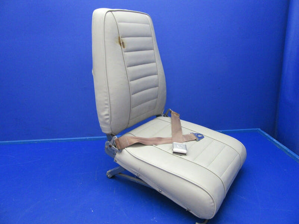 1964 Beech 95-B55 Baron RH Rear Middle Row Seat Assembly 35-534425-4 (0620-241)