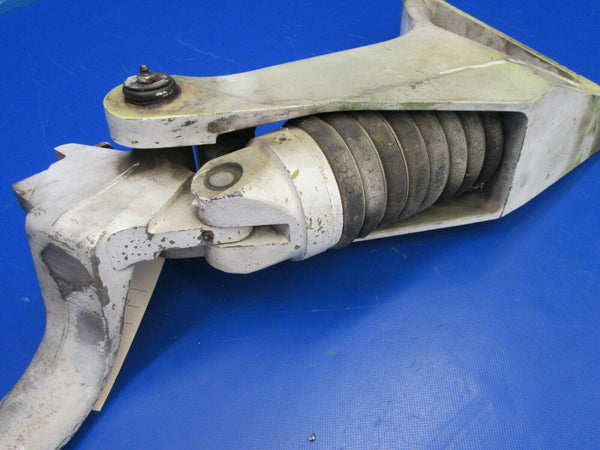 Beech Sierra C24R Main Landing Gear RH P/N 169-810001-22 (0819-157)