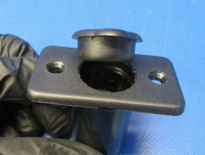 Diamond DA40-180 Power Plug 28V 2 Amps LWR RH Dash (0319-53)