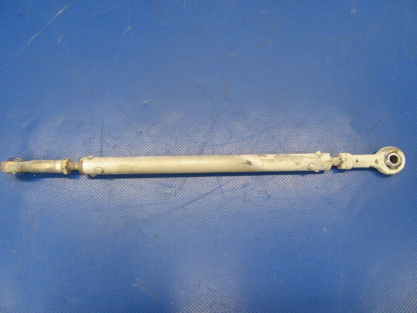 Cessna 177B Cardinal Aileron Control Rod Assy P/N 1221113-4 (0918-133)