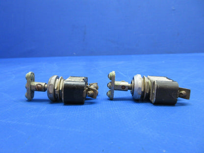 Cessna 310 / 310I Toggle Switch P/N AN3027-3 LOT OF 10 (0823-101)
