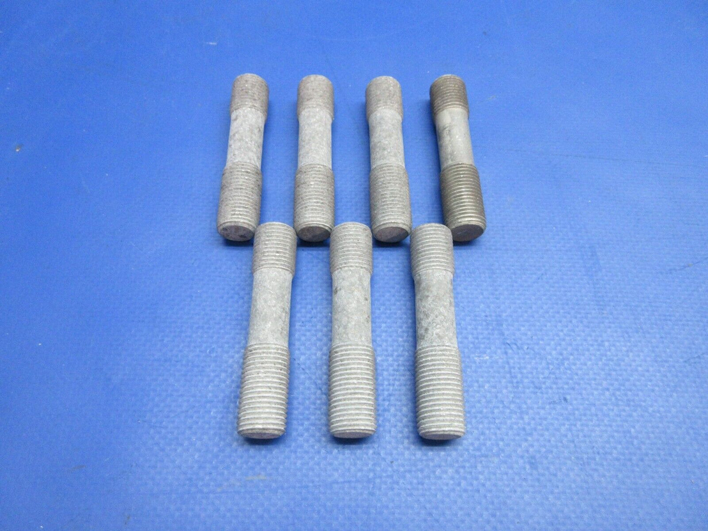 McCauley Threaded Propeller Stud w/ 8130 LOT OF 7 P/N B-4471 NOS (0523-391)