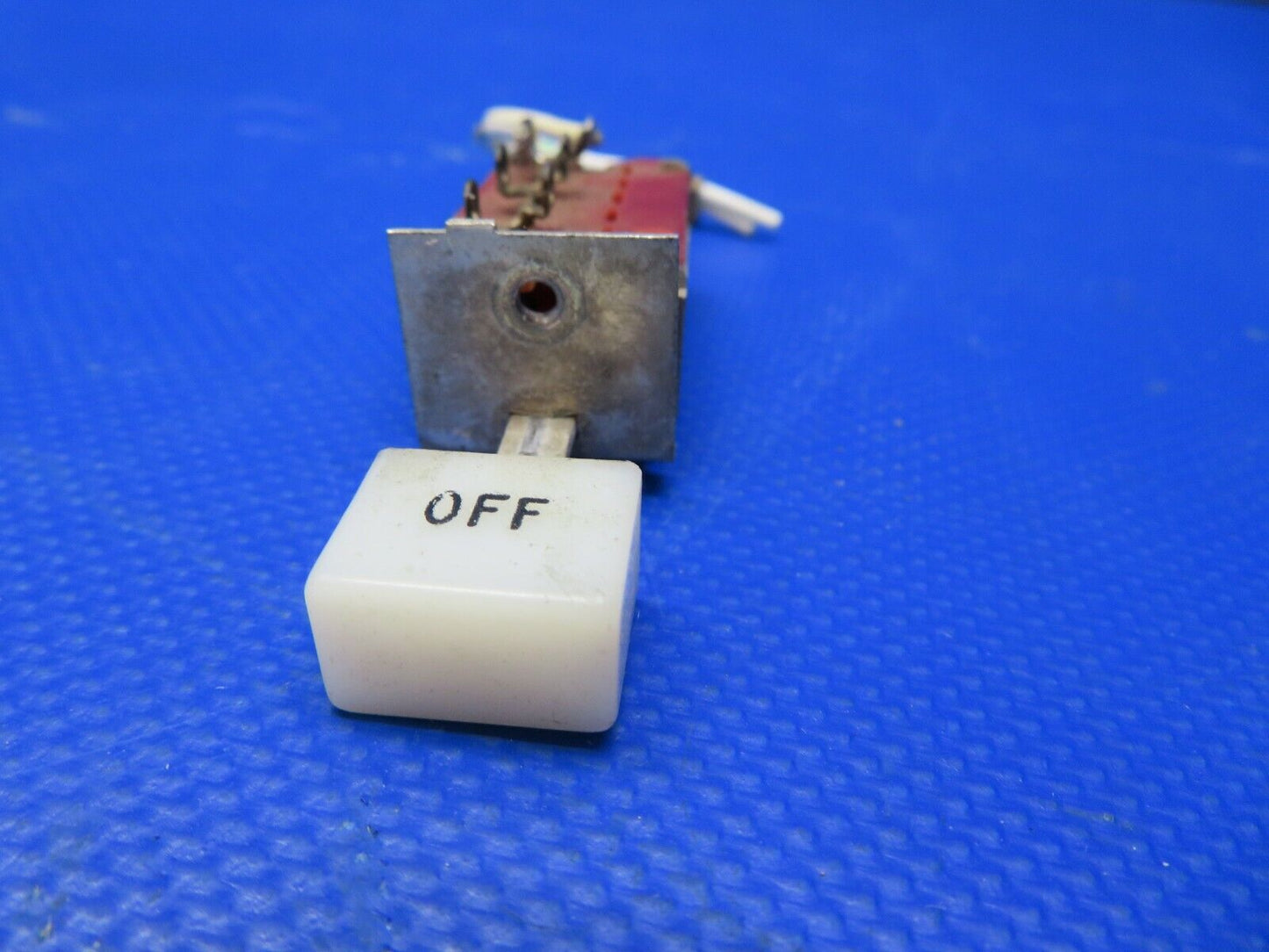 Piper PA-32RT-300 Lance Light Rheostat Switch, Push to Test Green LOT (0621-711)