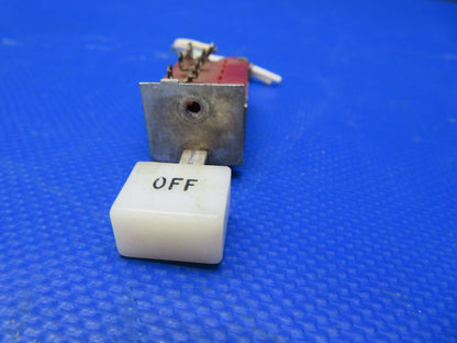 Piper PA-32RT-300 Lance Light Rheostat Switch, Push to Test Green LOT (0621-711)