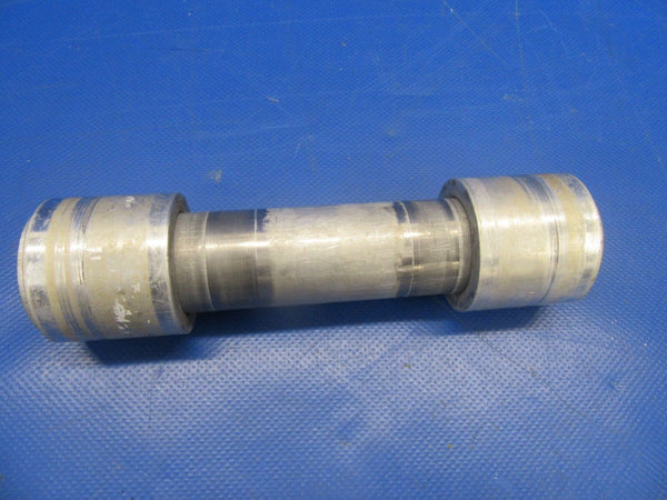 Cessna 177RG Axle & Spacer Nose Gear P/N 0543003, 0543037-1 (0618-424)