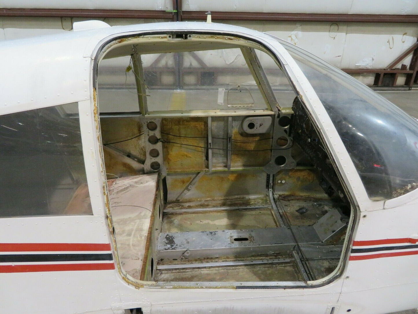 1966 Piper Cherokee PA-28-140 Airplane / Kids Play House / Man Cave (0221-197)