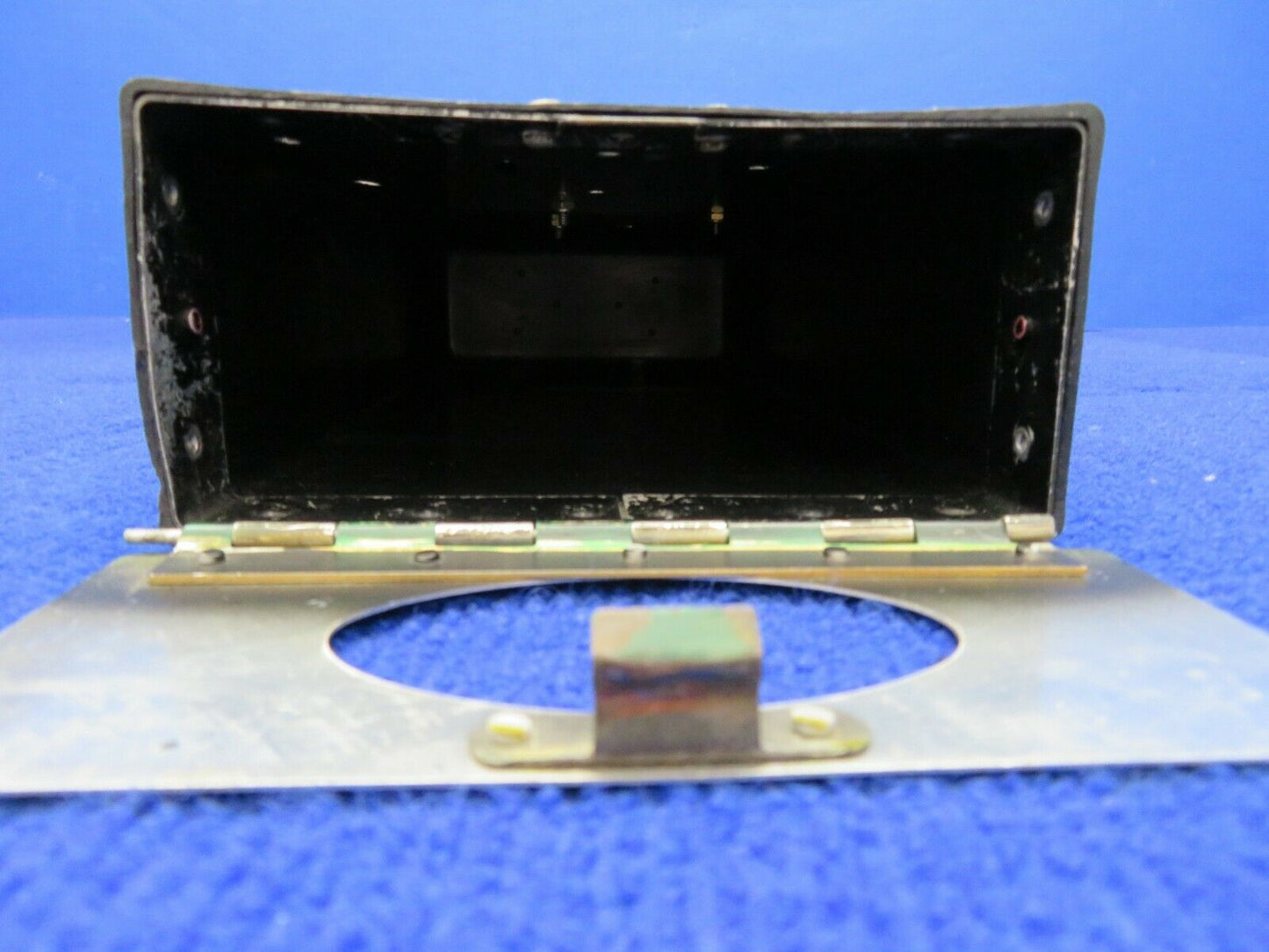 Cessna 172 / 172M Map Case - Glove Box P/N 0513085-3 (0122-588)