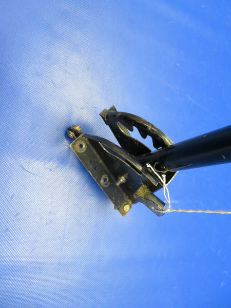 Piper PA-32R-300 Flap Control Lever Assy P/N 62706-07 (0121-309)