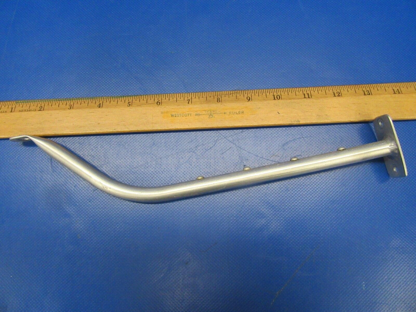 Beech Baron E55 Garment Rack (1117-23)