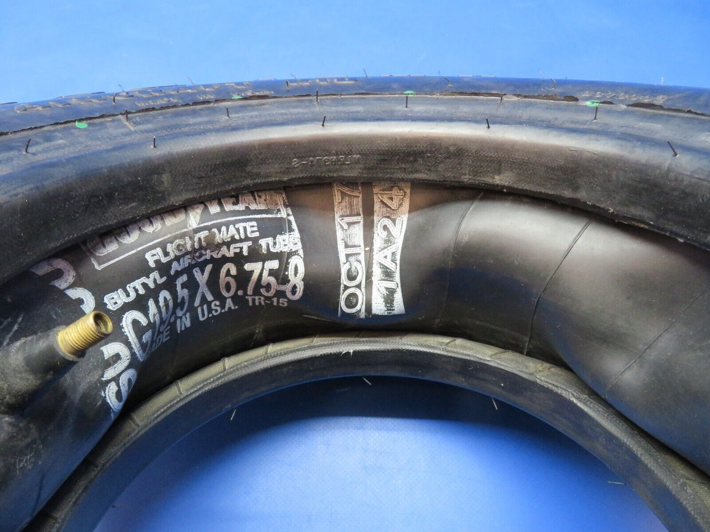 Goodyear 19.5x6.75-8 Rib Tire 10 Ply P/N 196K08-9 (0523-649)