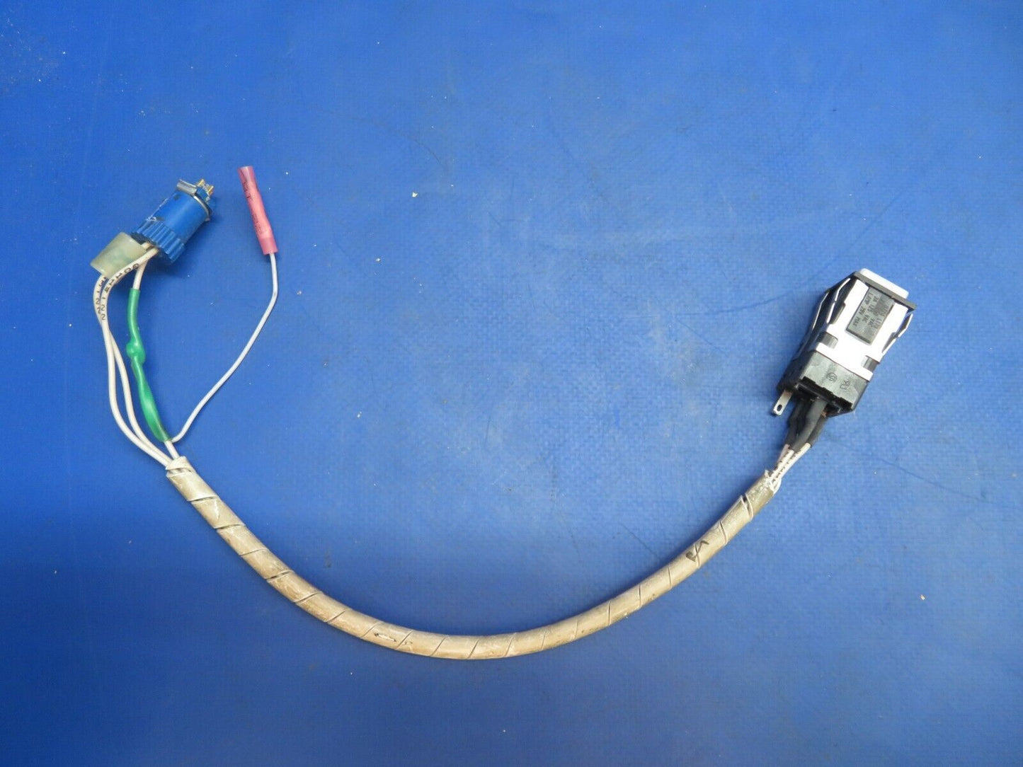 Piper Aerostar 602P Ground Clearance Switch P/N AML21CBA2AA (0123-961)