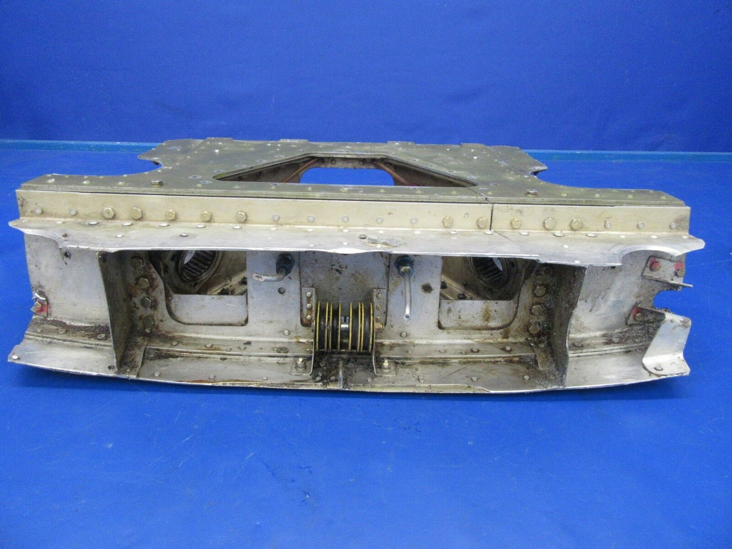 Cessna R182 Supports w/ Bearings LH & RH INBD 1241607-9, 1241607-10 (1218-276