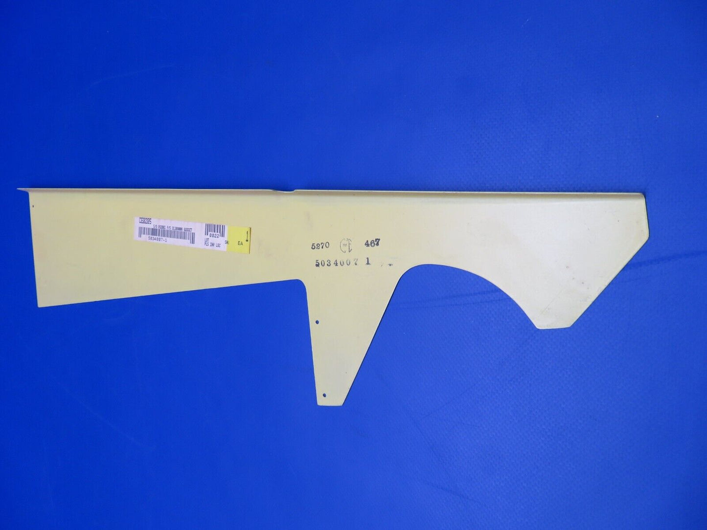 Cessna Gusset P/N 5034007-1 NOS (1022-366)